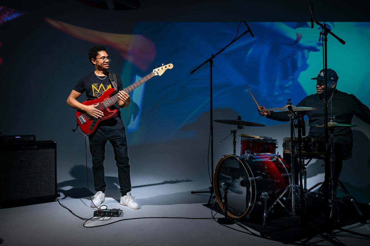 Zoom B2 Four Bass Multi Effect