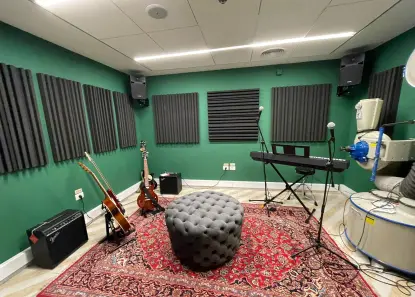 חדר מוזיקה חברת Fiverr תל אביב