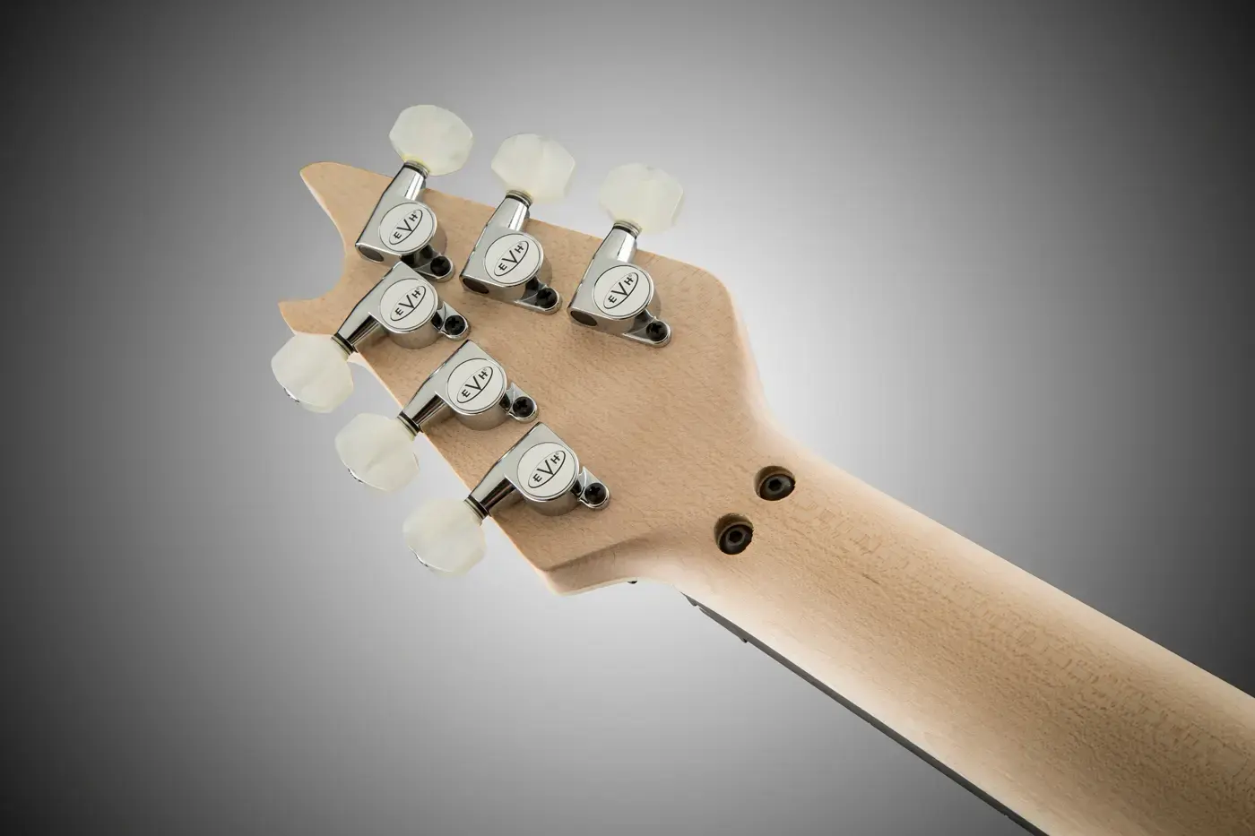 EVH Wolfgang USA – Ivory Ebony