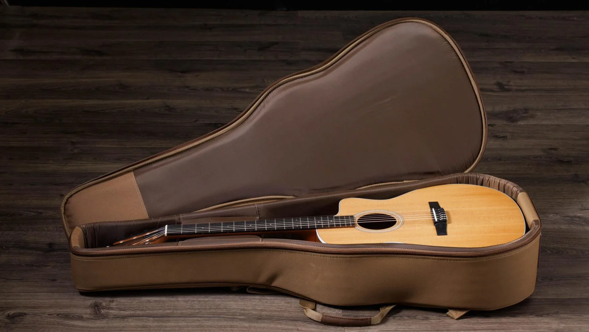 Taylor 214CE-N – Natural